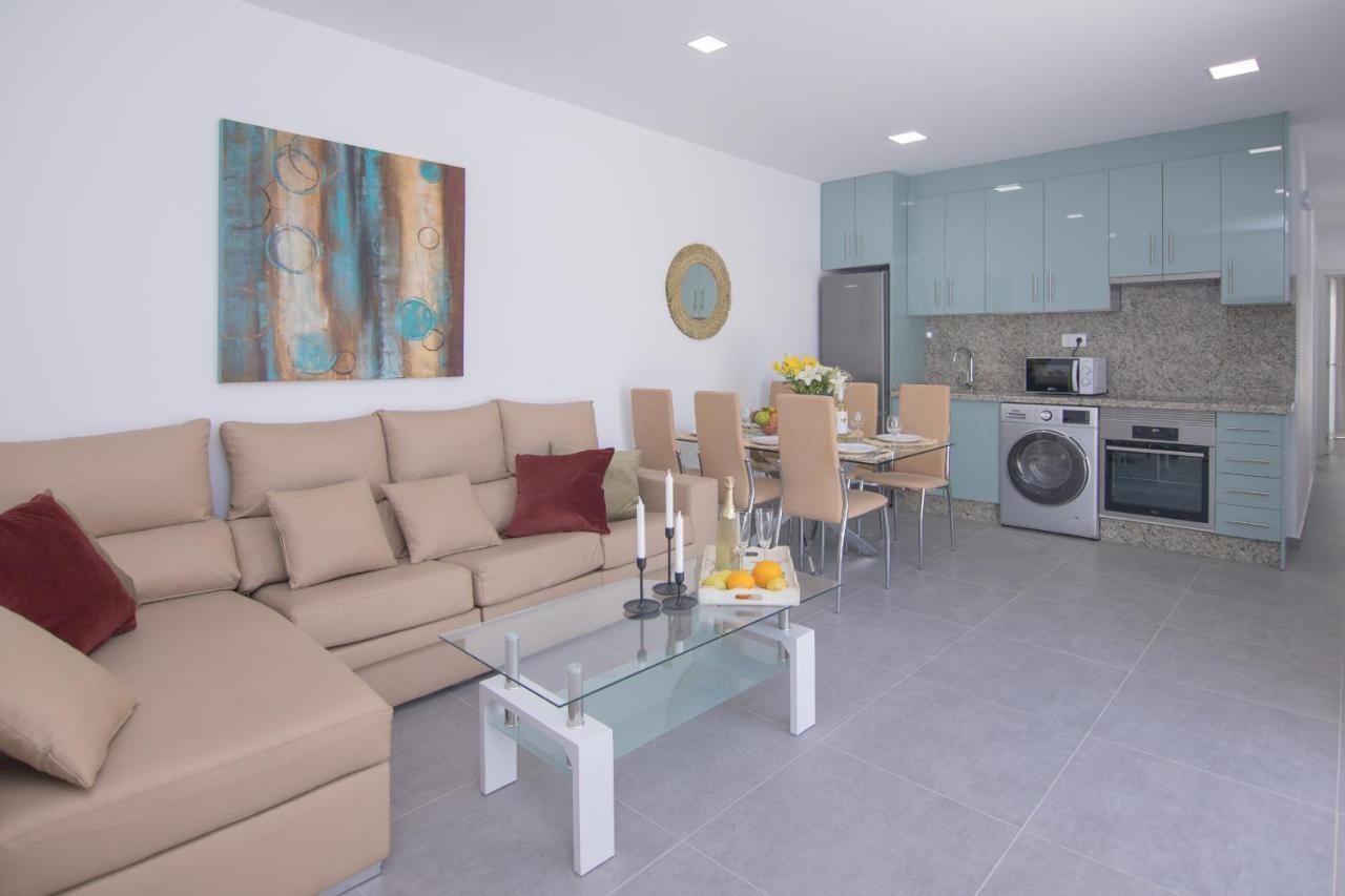 Apartment Family 6 Beachfront Corralejo By Holidays Home Buitenkant foto